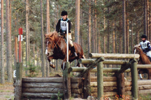 Laura ja Kajaus Niinisalon kenttäkisoissa 1998